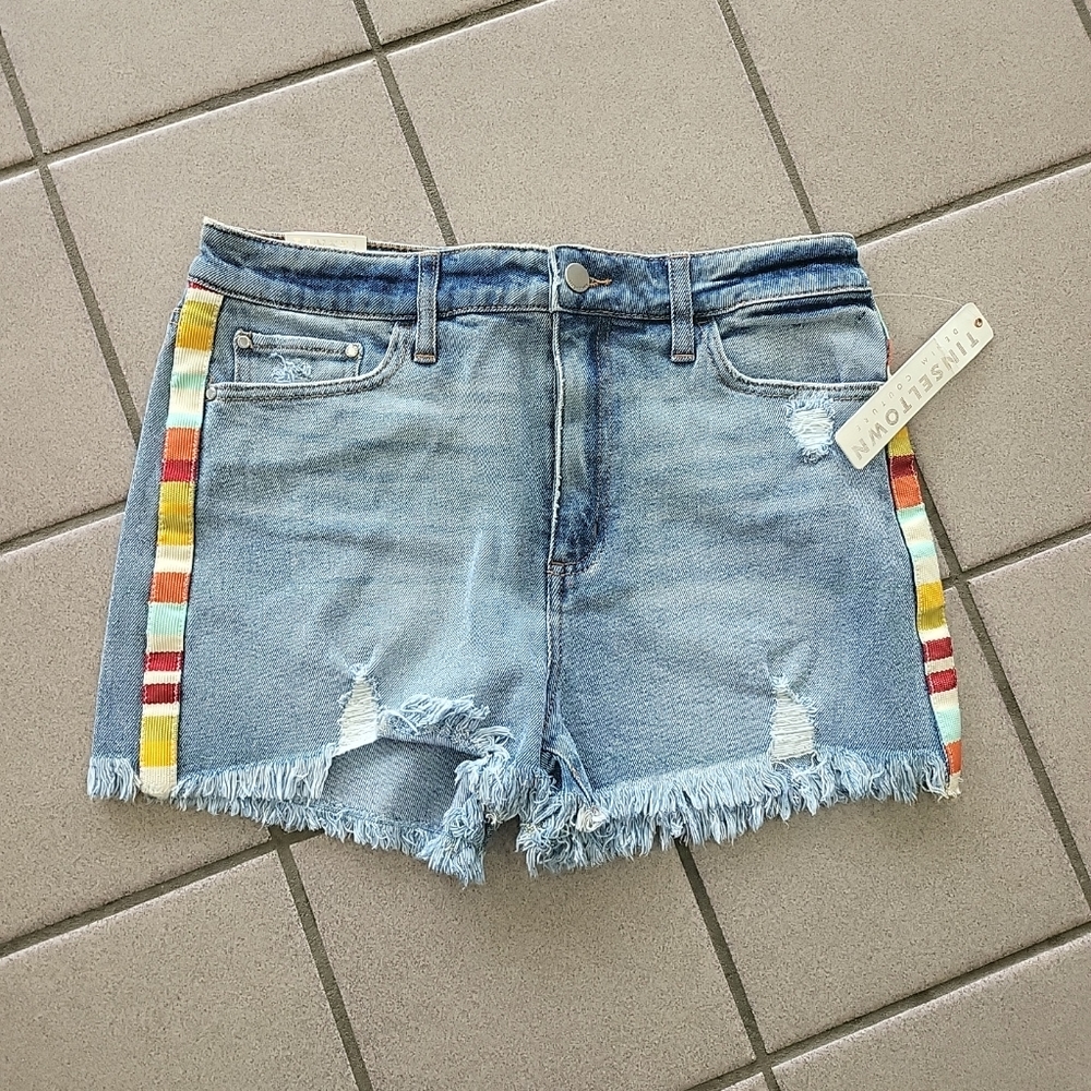 NWT Juniors Size 11 Tinseltown Jean Shorts Rainbow Side Strips
